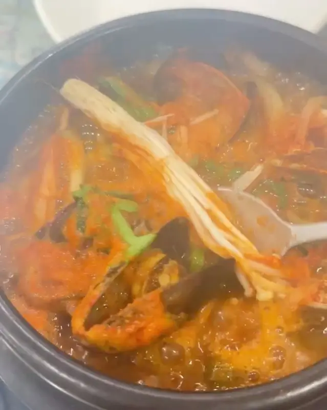 해물 뚝배기의 모습