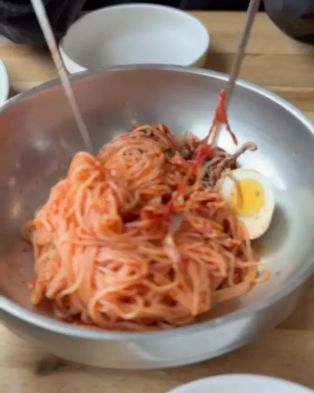 매콤한 비빔밀면