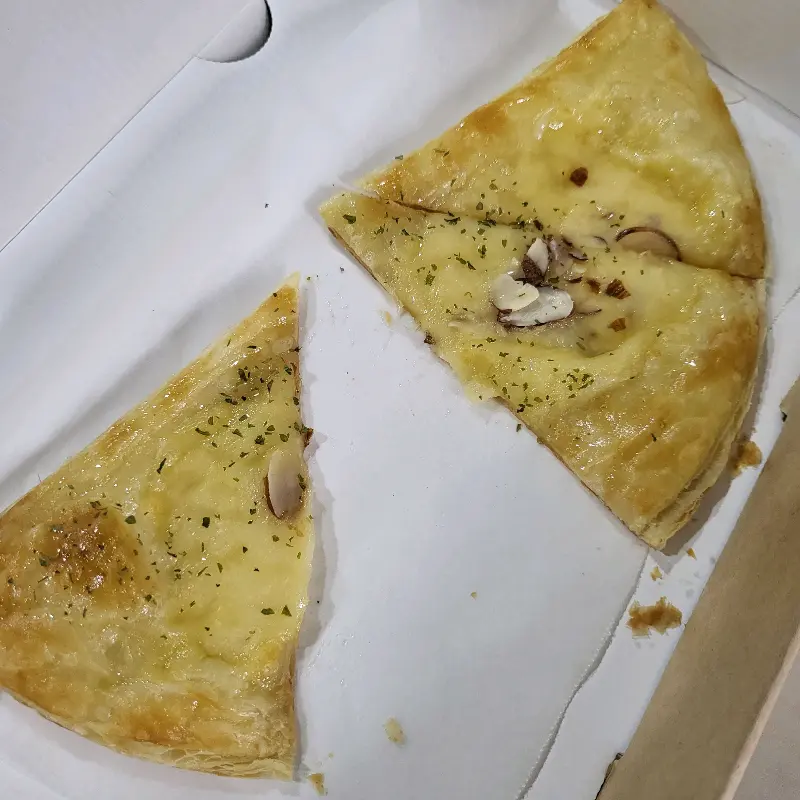 조각 피자의 단면