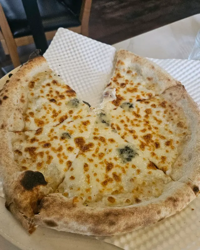 고르곤졸라 피자