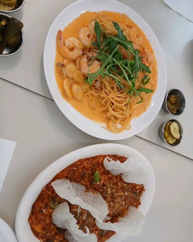 쉬림프 투움바 파스타와 볼로네제 리조또