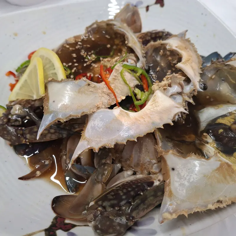 윤기가 흐르는 간장게장