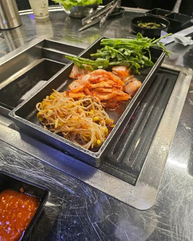 고기와 함께 곁들여 먹는 반찬