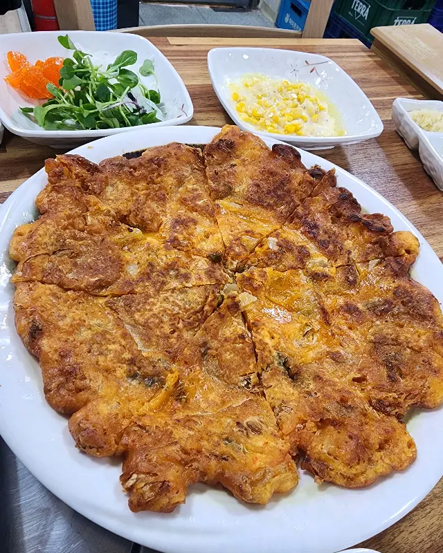 겉바속촉 김치전