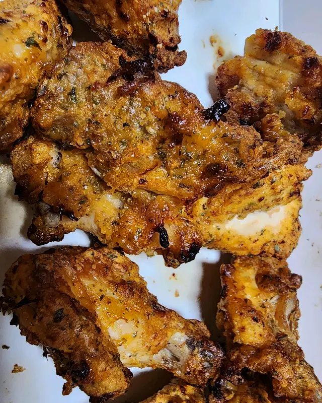 신선한 재료로 만든 굽네치킨