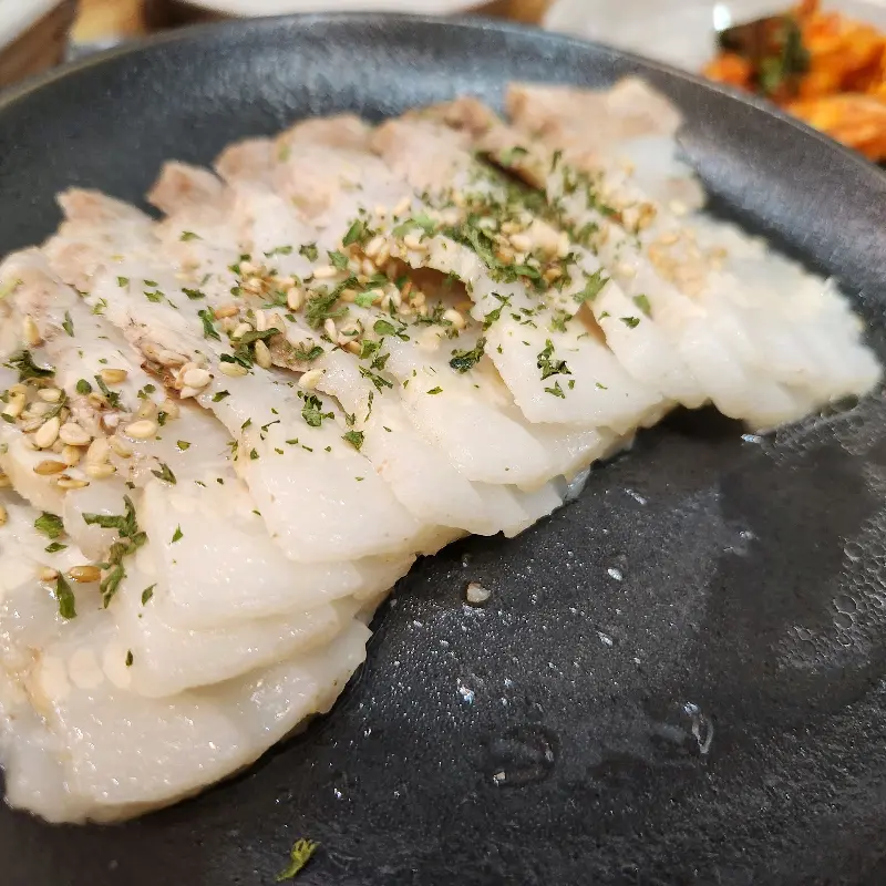 얼큰한 김치수제비