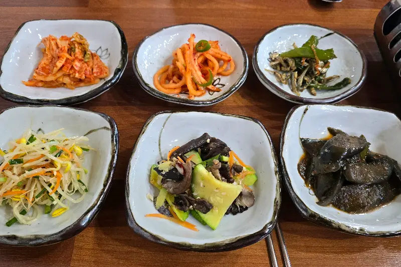 다채로운 밑반찬
