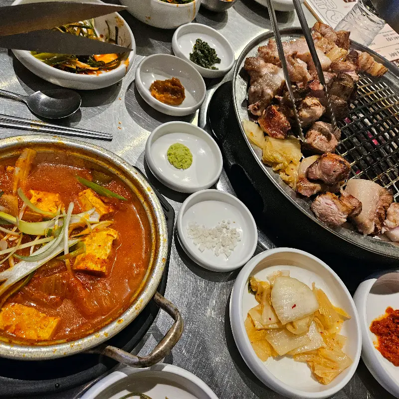 푸짐한 한 상 차림