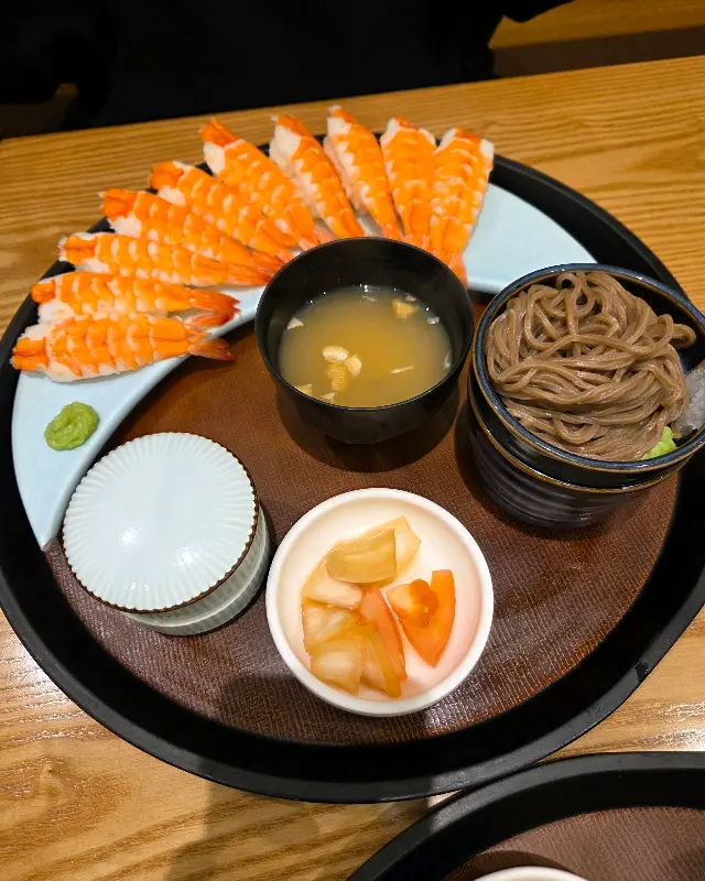 신선함이 느껴지는 새우 초밥
