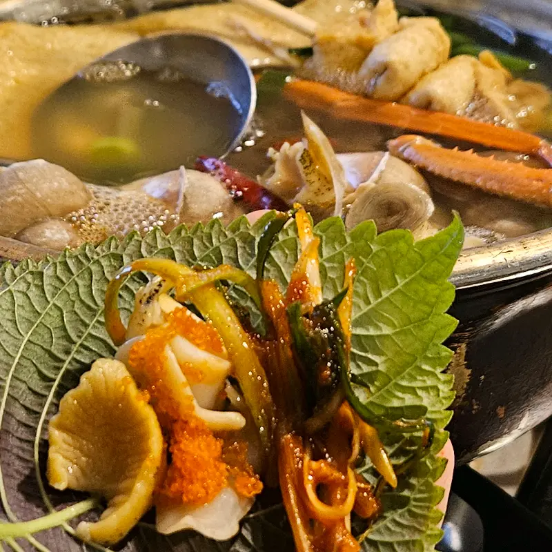 깻잎에 싸 먹는 골뱅이 쌈