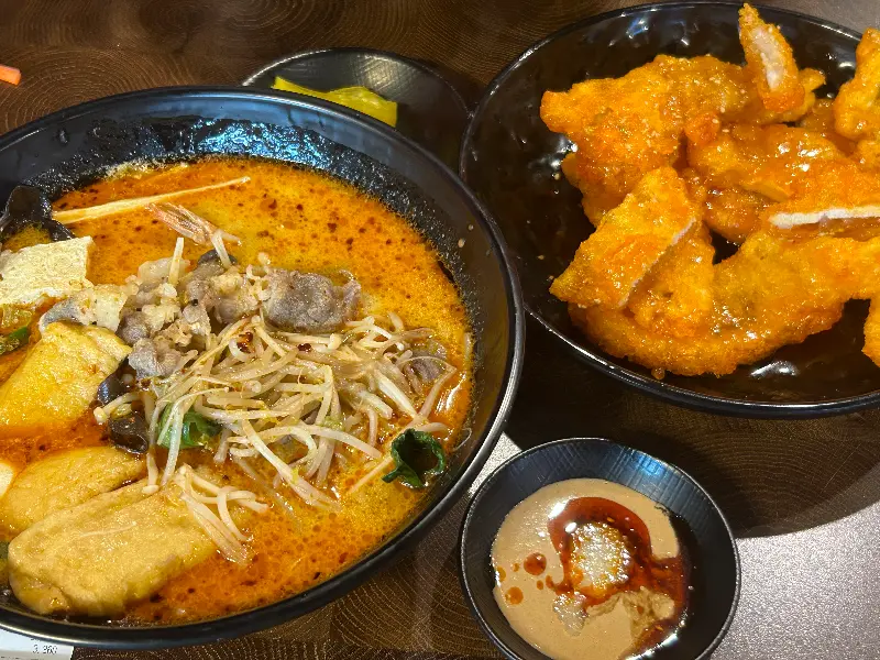 마라탕과 꿔바로우, 땅콩 소스까지 완벽한 한 상