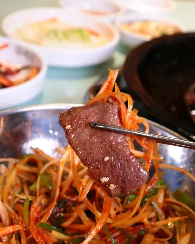 한우와 환상궁합을 자랑하는 파채