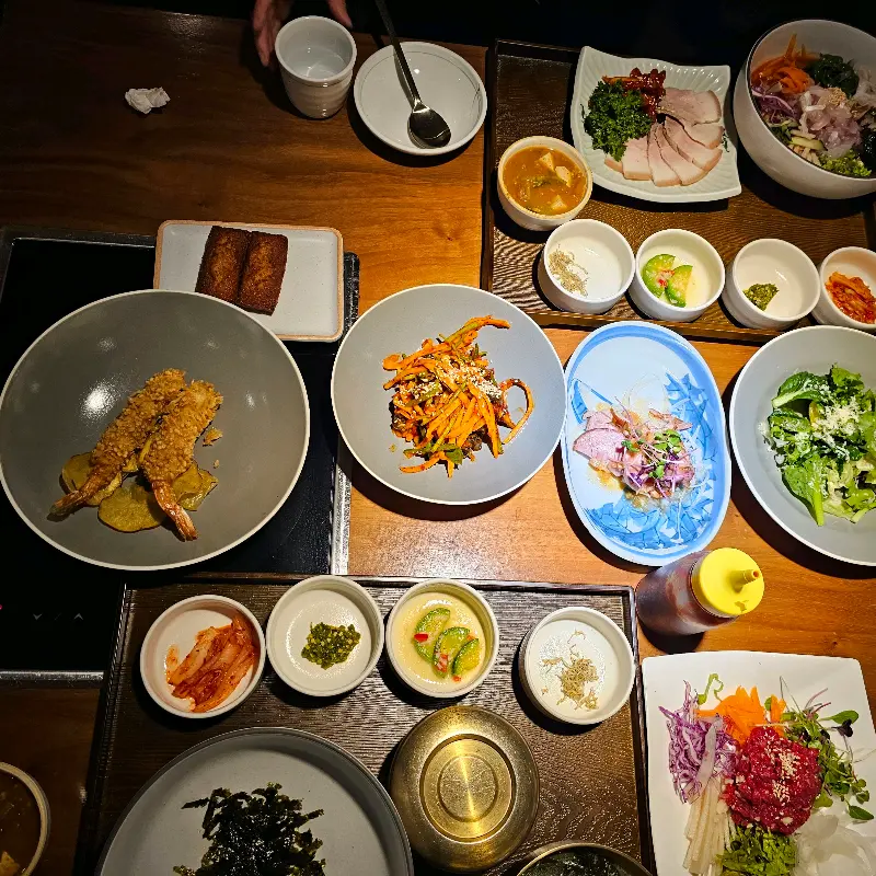 다양한 퓨전 한식, 일식 요리를 맛볼 수 있는 도도모