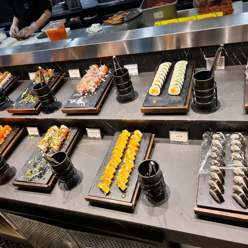 다양한 초밥 코너