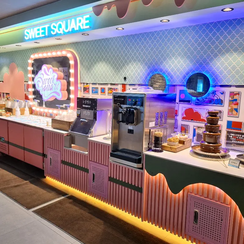 다채로운 디저트 코너