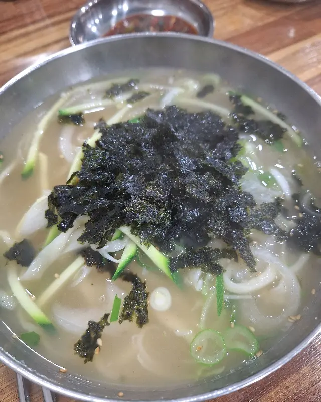 홍두깨손칼국수 칼국수