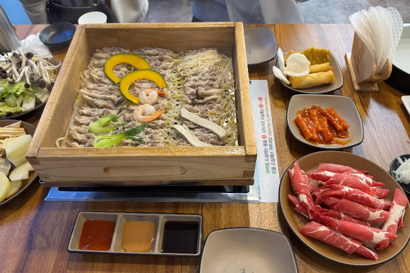 편백찜 한 상 차림