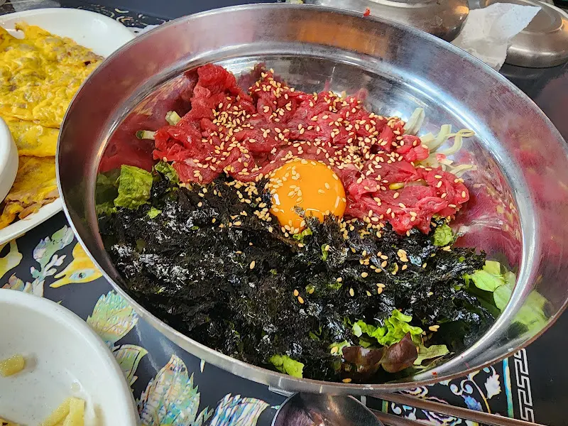 육회비빔밥