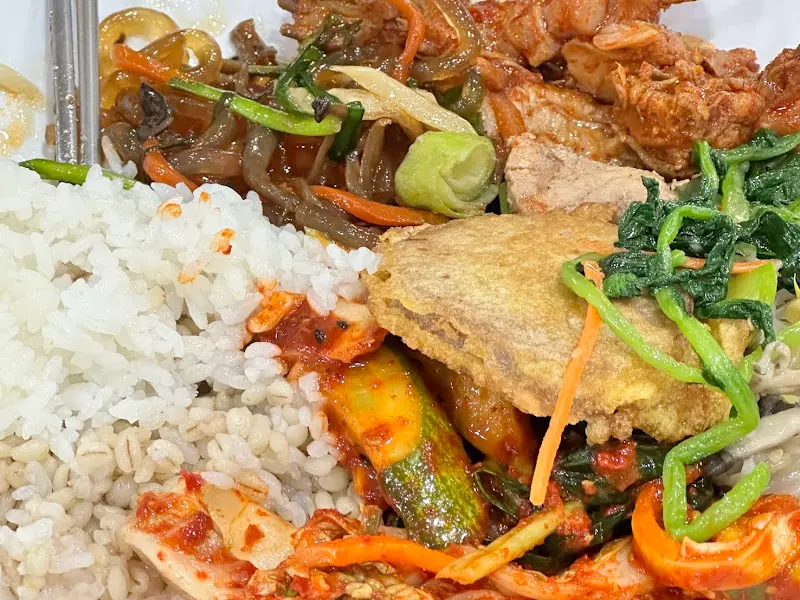 푸짐한 뷔페 음식