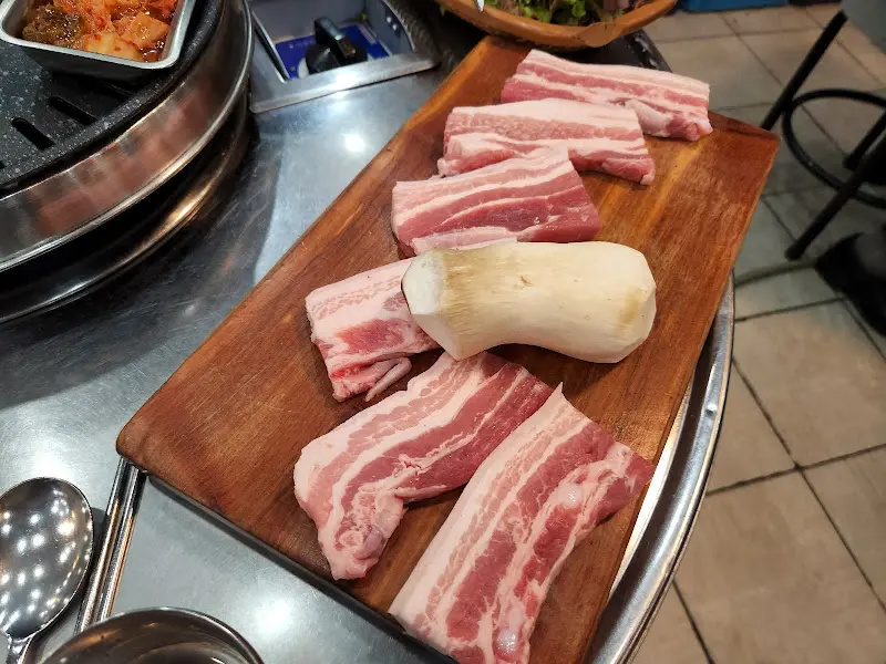 신선함이 느껴지는 돼지갈비