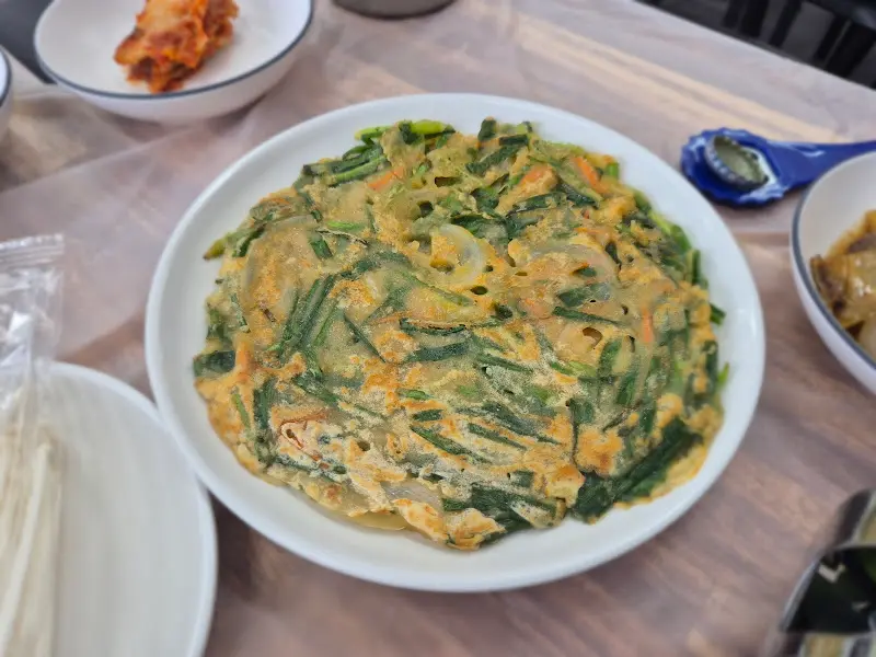 장수통닭 밑반찬 2