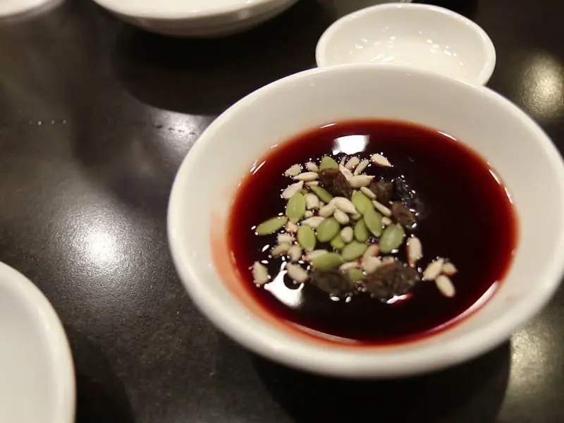 견과류가 듬뿍 들어간 탕수육 소스