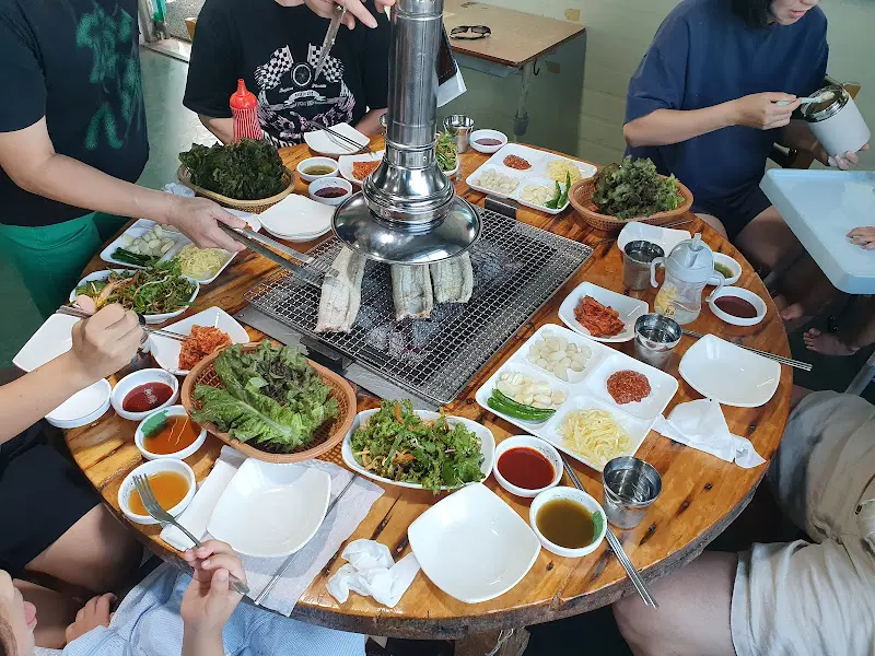 장어 굽는 모습