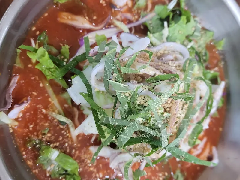 오징어냉국수 근접샷