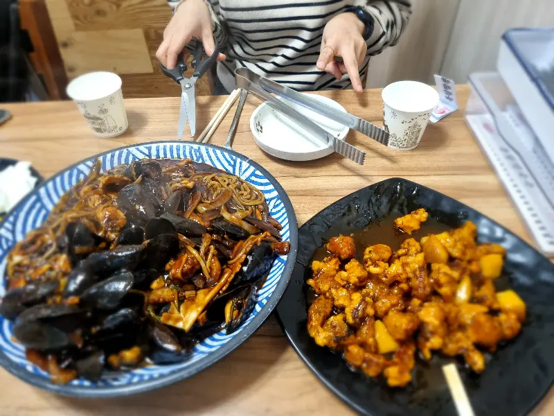 쟁반짜장과 탕수육