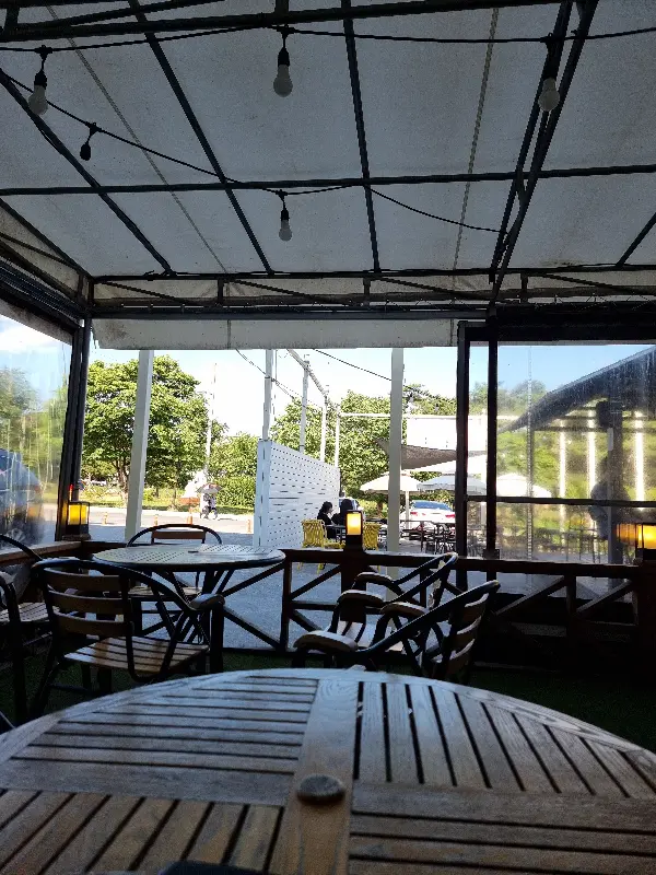 야외 테라스 좌석