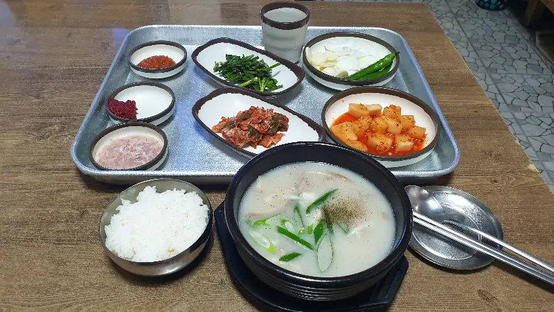 가마솥식당 푸짐한 한상차림