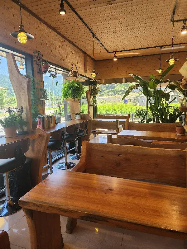 카페 내부 좌석