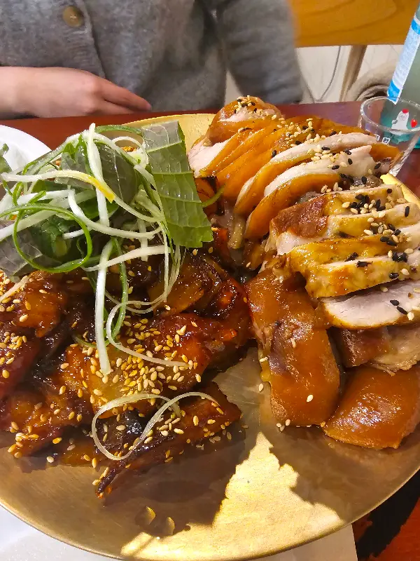 보기만 해도 매콤한 불족발