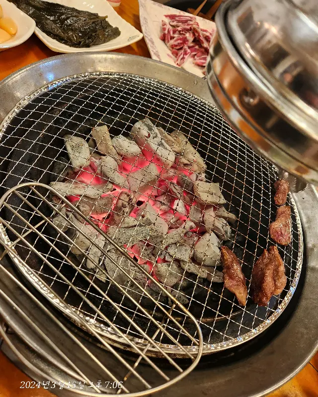 돼지갈비 근접 사진