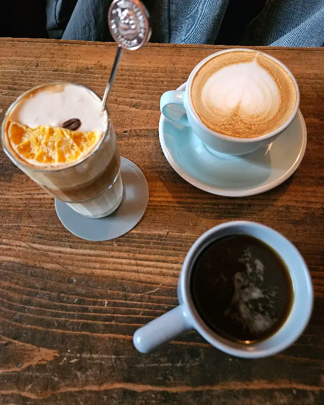 버터 크림 모카와 스콘