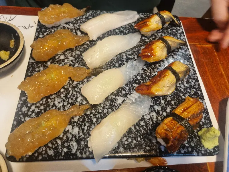 신선한 재료가 가득한 초밥