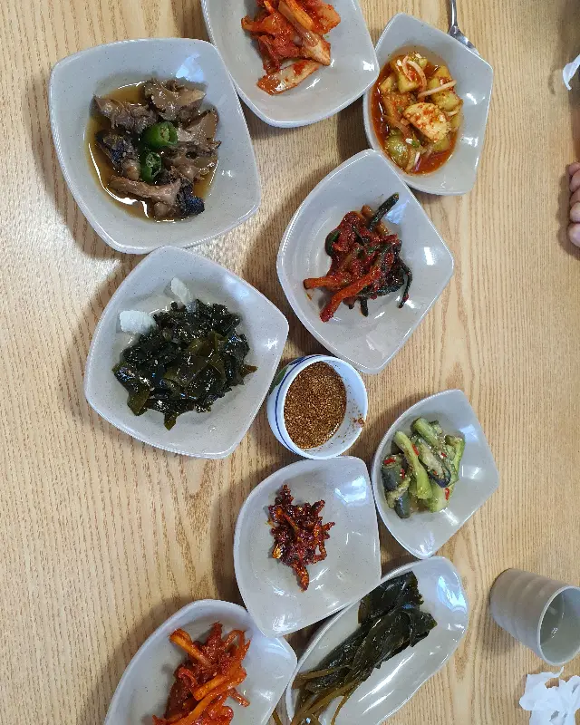 다채로운 밑반찬