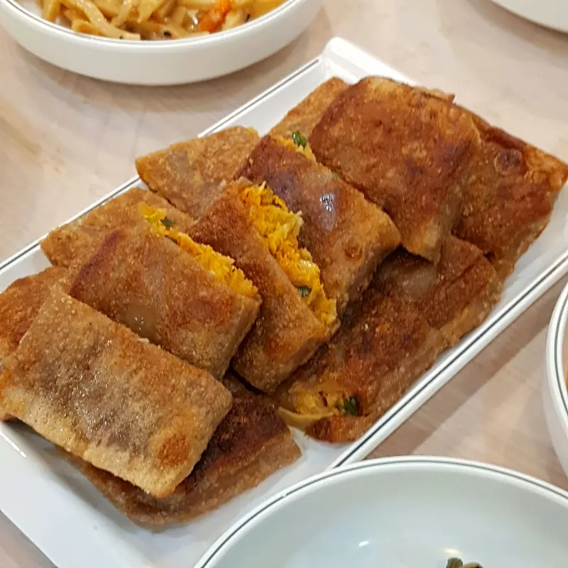 맛깔스러운 메밀전병