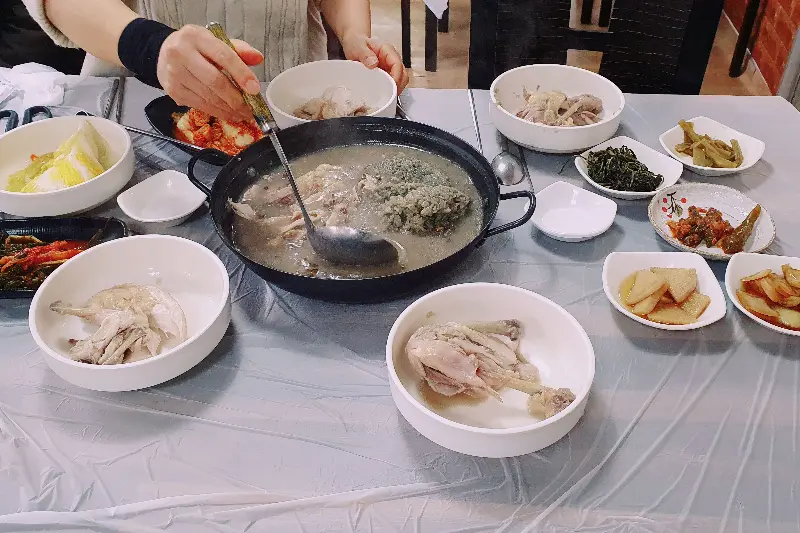 달기약수 토종닭백숙의 환상적인 비주얼