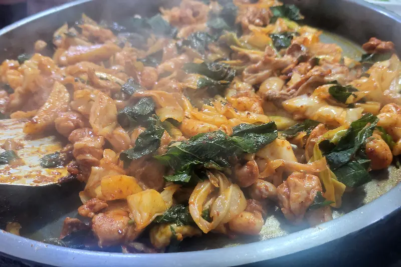 닭갈비와 함께 즐거운 식사