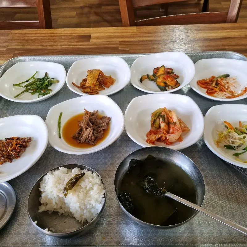 다양한 종류의 반찬