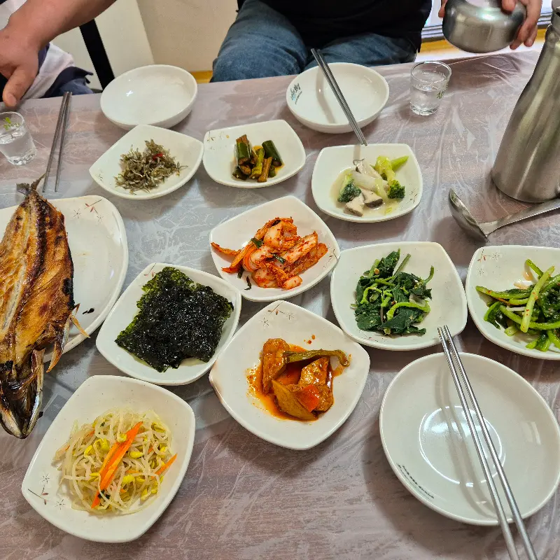 노릇노릇 구워진 삼겹살