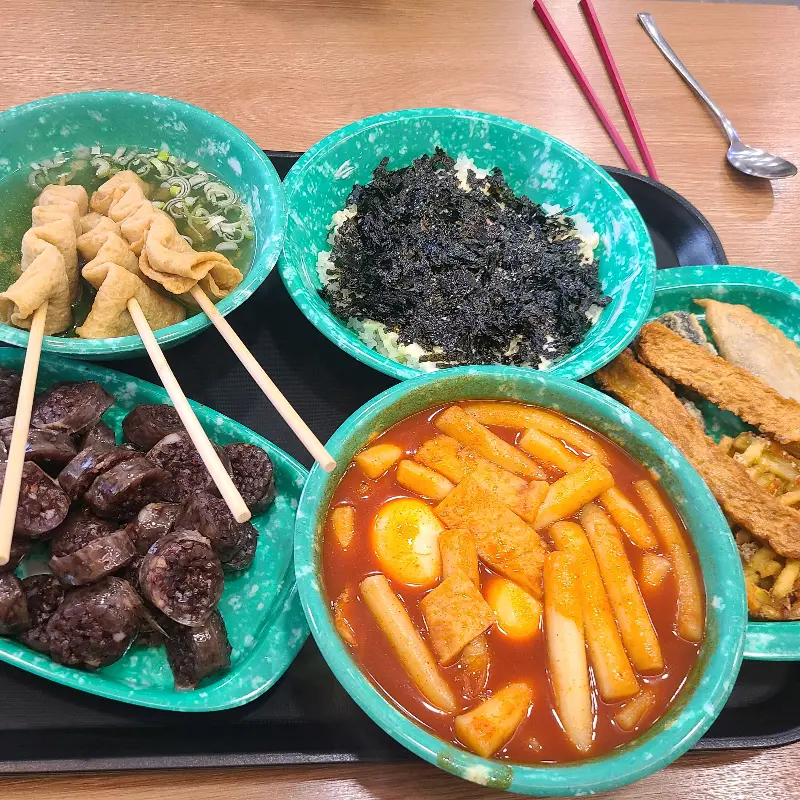 떡볶이, 순대, 튀김, 어묵