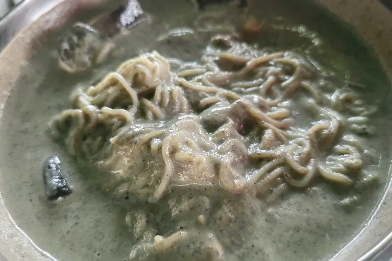 들깨 칼국수의 모습