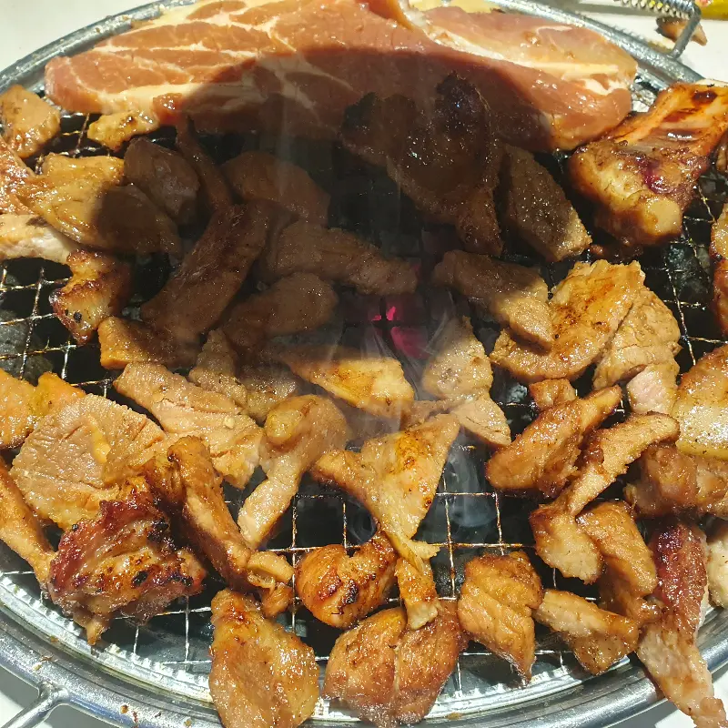 돼지갈비와 삼겹살