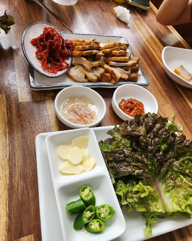 푸짐한 양의 막국수