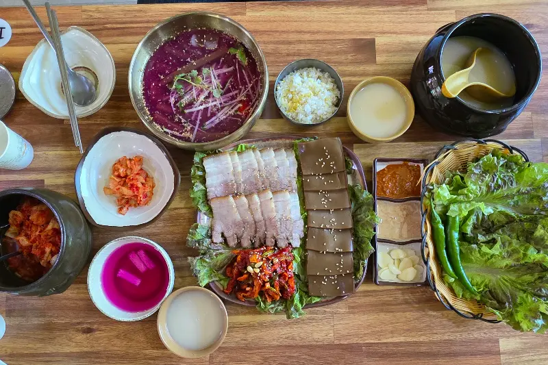 푸짐한 한상 차림