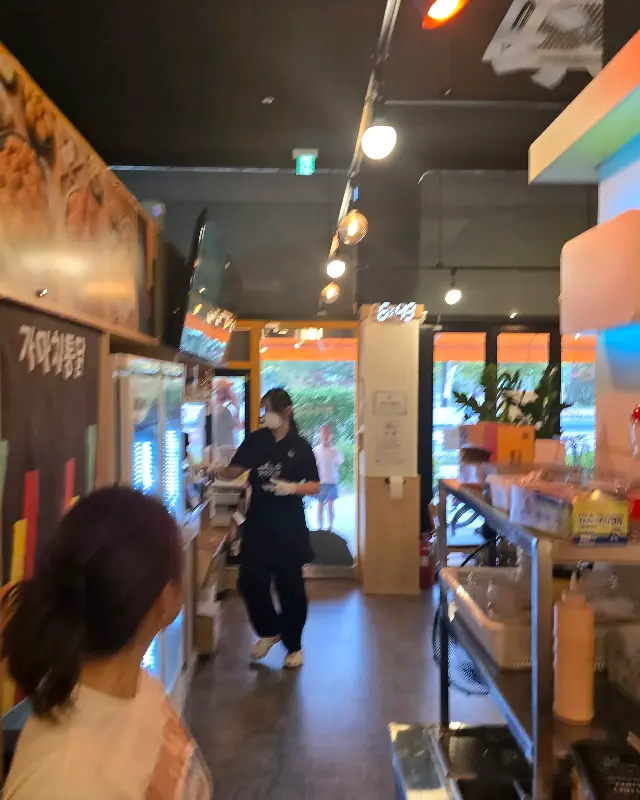 가마치통닭 내부 모습