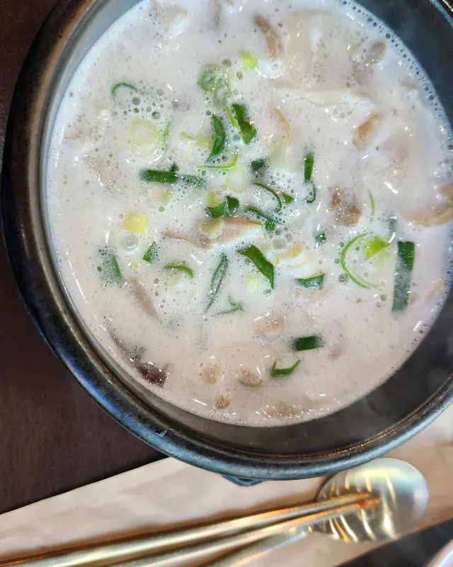 돌탄 순대국밥 클로즈업