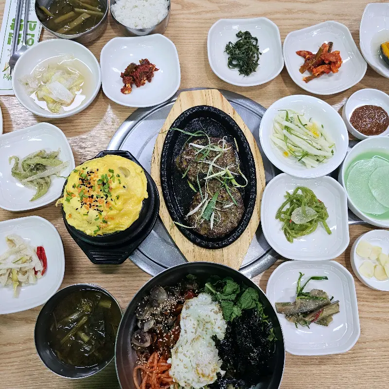 특미관 전체 상차림